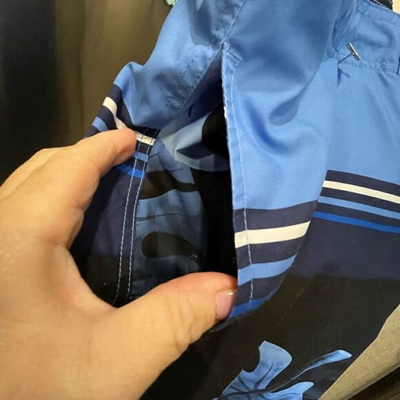 NWT Roundtree&Yorke Swim Trunks  - Picture 3 of 7